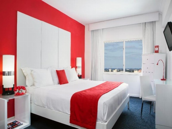Red South Beach Hotel image 11