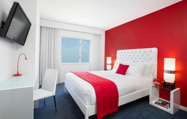 Red South Beach Hotel image 16