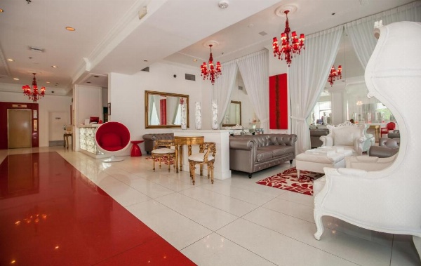 Red South Beach Hotel image 2
